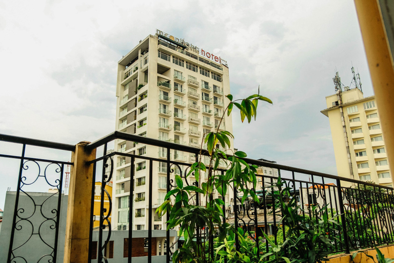 Exterior & Views 2, DMZ Hostel Hue, Huế