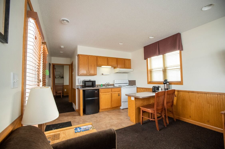 Others 5, Grand Hinckley RV Resort, Pine