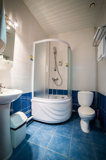 Bathroom 3, Ogni Murmanska, Kol'skiy rayon