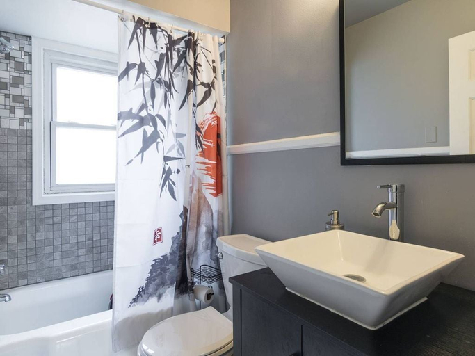 Bedroom 3, Beautiful Royal Oak Townhouse, Oakland