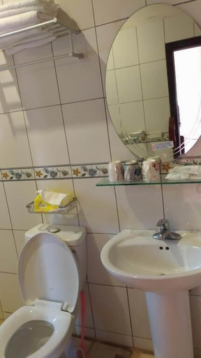 Bathroom 3, Sunny's Home, Kinmen
