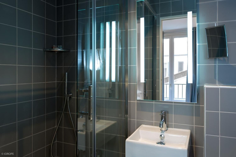 Bathroom 4, Hotel Mirabeau Eiffel, Paris