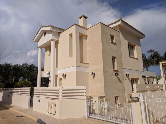 Exterior & Views 2, ANTHORINA VILLA 9
