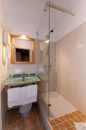 Bathroom 5, Hôtel Du Village Catalan, Pyrénées-Orientales