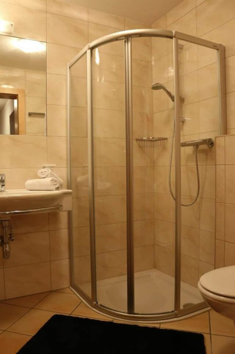 Bathroom 3, Apart Bellevue, Landeck