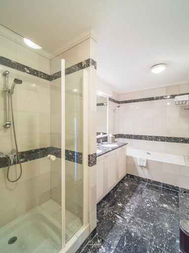 Bathroom 5, Saigon Domaine Luxury Residences, Bình Thạnh