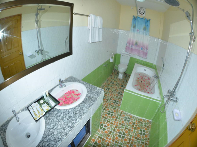 Bathroom, New Golden Forward Hotel, Yangon