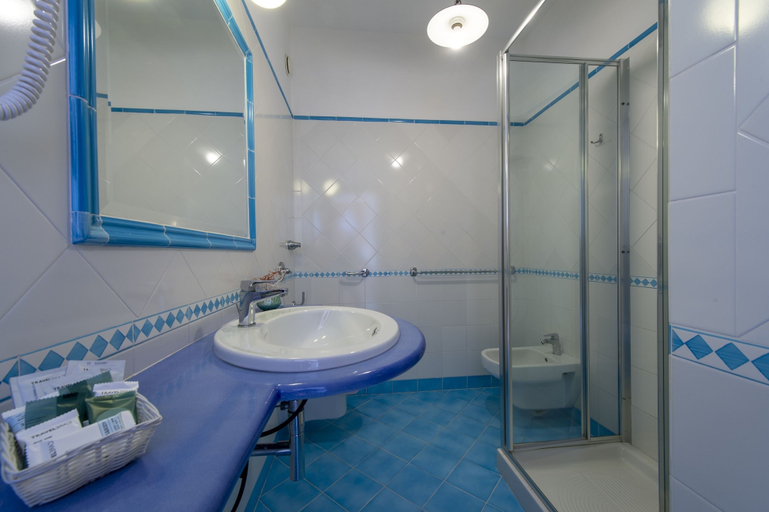 Bathroom 4, Maresca Hotel Praiano, Salerno