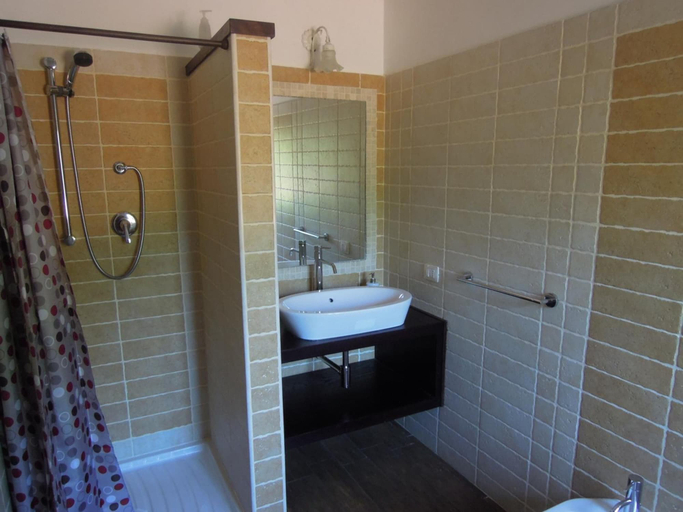 Bathroom 5, Casa Solotti, Nuoro