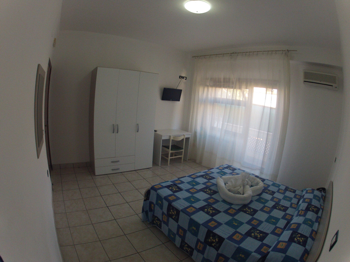 Bedroom 4, Hotel Aurora, Latina