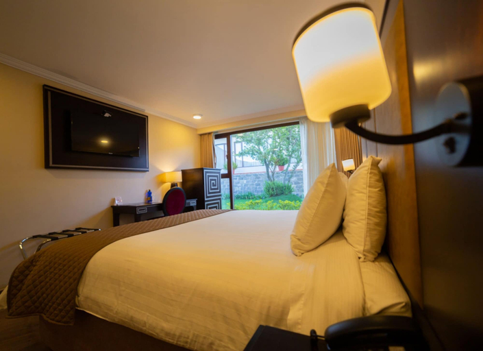 Bedroom 4, Quindeloma Art Hotel And Gallery, Riobamba