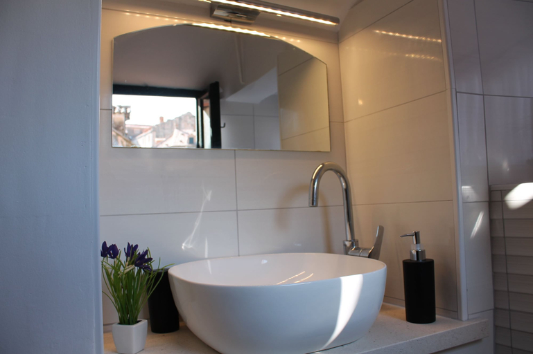 Bathroom 4, Apartments Nerio, Dubrovnik