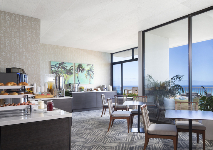 Food & Drinks, The Twin Fin Hotel, Honolulu