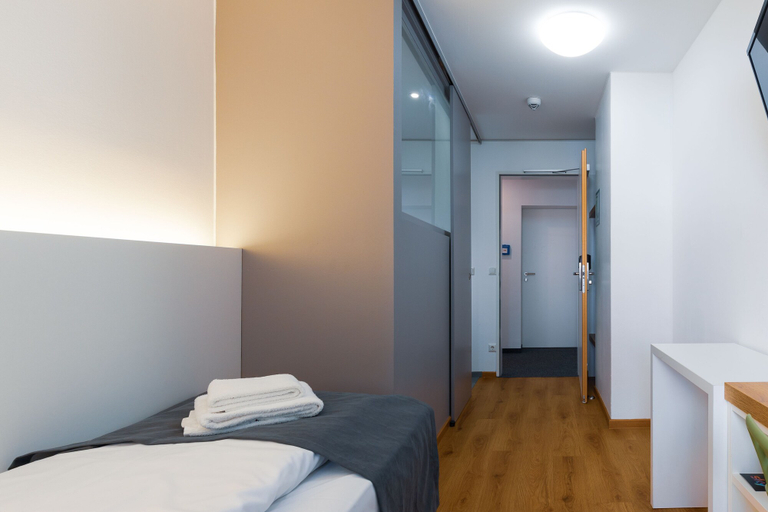 Bedroom 2, mk | hotel münchen max-weber-platz, München