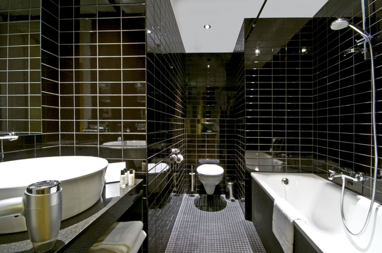 Bathroom 4, Tryp Antwerp, Antwerpen
