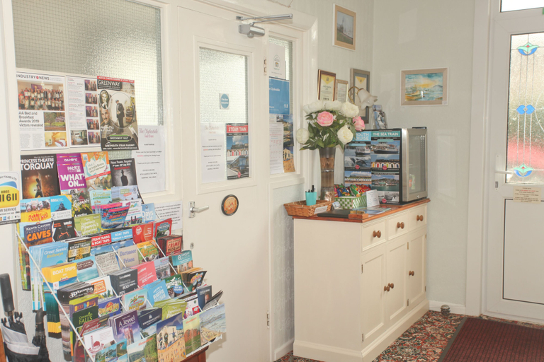 Others 5, The Clydesdale, Torbay