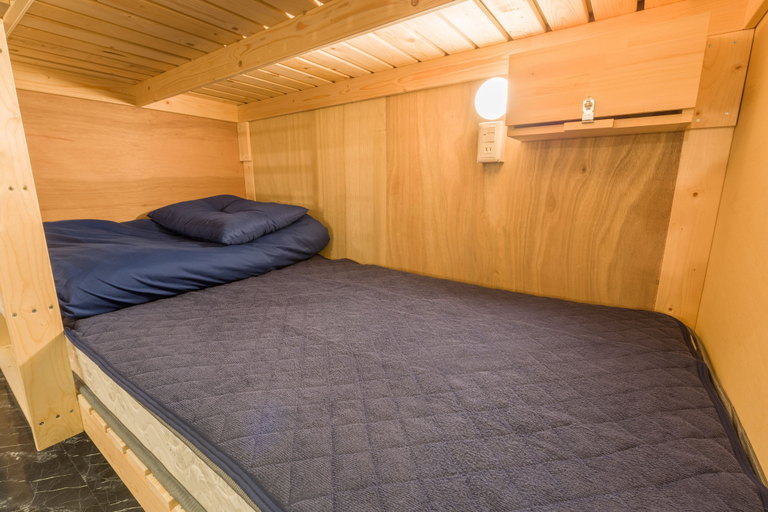 Bedroom 3, The Aquarius Inn - Hostel, Fukuoka
