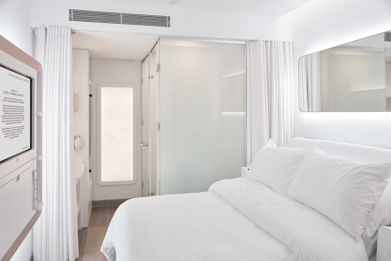 Bedroom 2, YOTELAIR Istanbul Airport AIRSIDE, Arnavutkoy