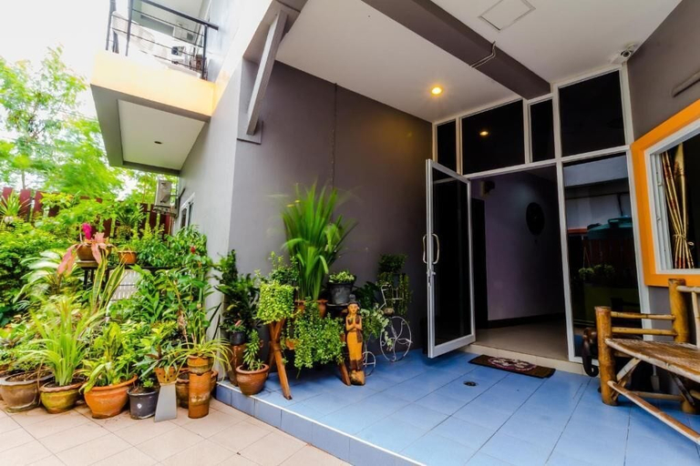 Exterior & Views 2, Baan Yuyen Karon Guesthouse, Phuket Island