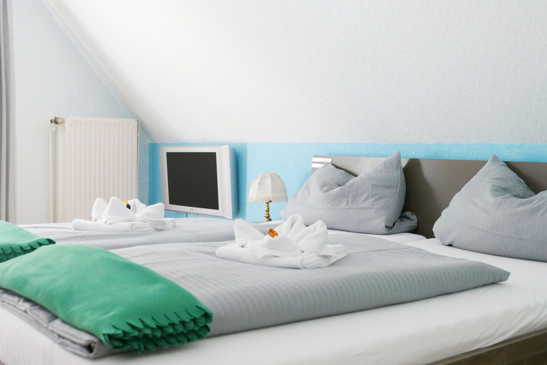 Bedroom 4, Hotel Weserstuben, Holzminden