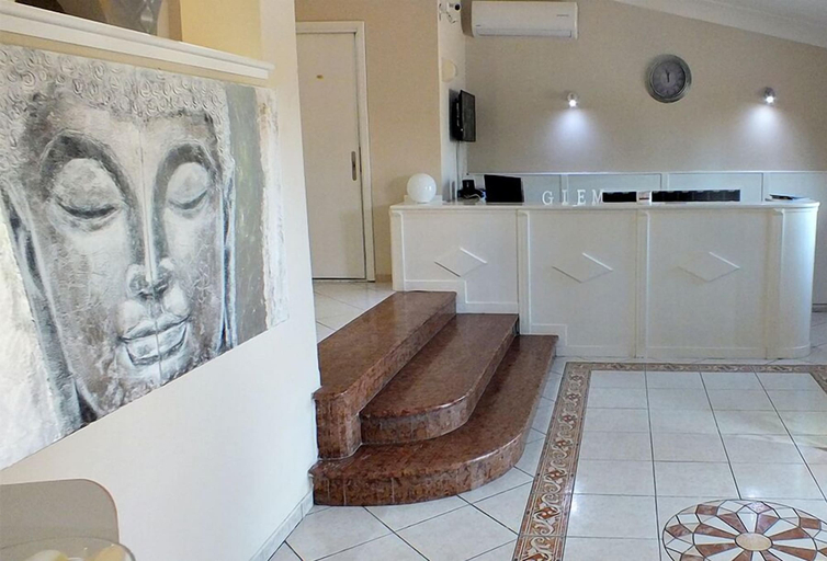 Others 5, Hotel Glem, Napoli