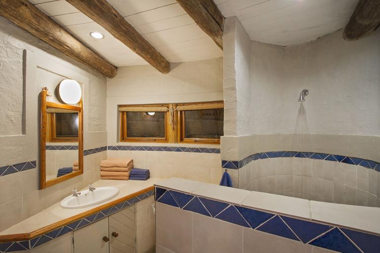 Bathroom 5, Lokuthula Lodges, Hwange