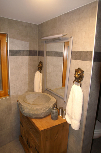 Bathroom 4, Les Gites des Templiers, Haut-Rhin
