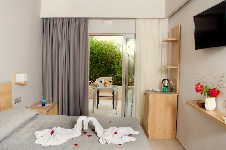 Bedroom 3, Resol Hotel, Crete