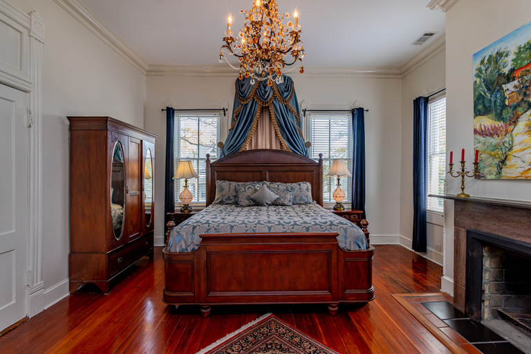 Bedroom 2, Amethyst Garden Inn, Chatham