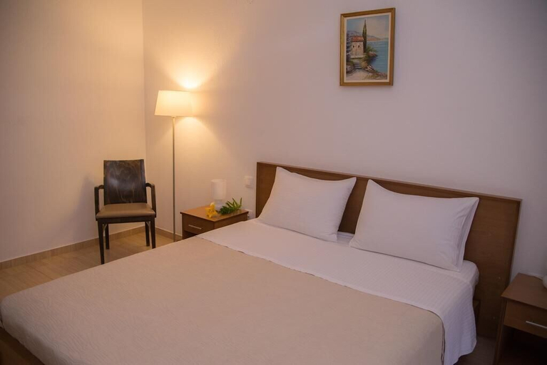 Bedroom 3, STAR PARADISE Studios, Central Macedonia
