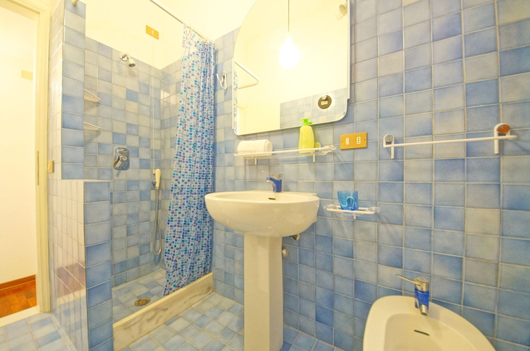 Bathroom 3, DolceVita Apartments N. 408, Venezia