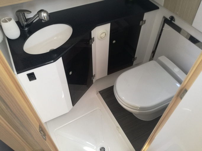 Bathroom 5, La Rochelle sur l'Eau, Charente-Maritime