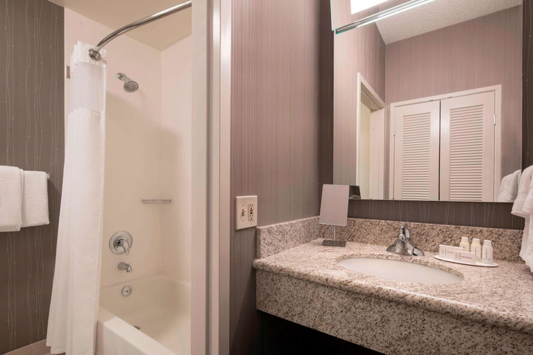 Bathroom 4, Sonesta Select Tempe Downtown, Maricopa
