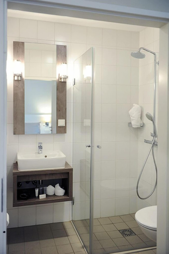Bathroom 3, Andante Hotel, The Hague