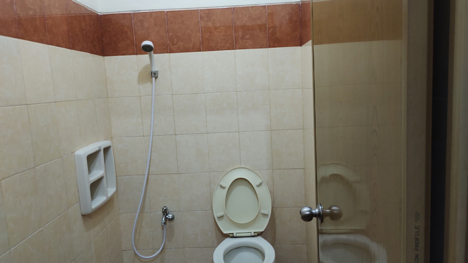 Bedroom 4, OYO 90870 C16 Siwalankerto Syariah, Surabaya