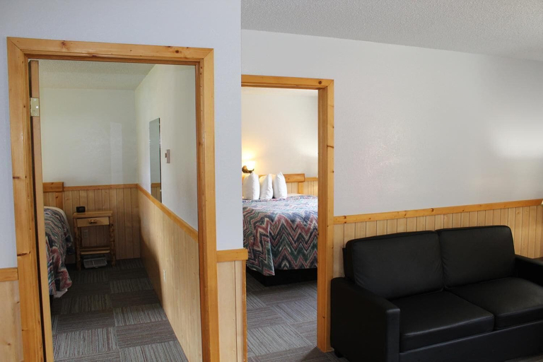 Bedroom 2, Alpine Motel, Park