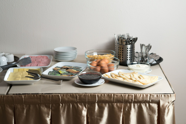 Food & Drinks 5, Luch Hotel, Eastern