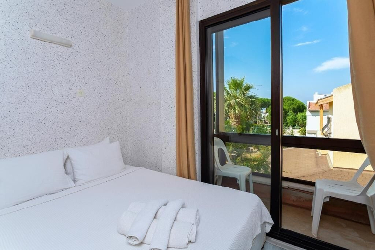 Bedroom 3, Otel Kabasakal, Çeşme