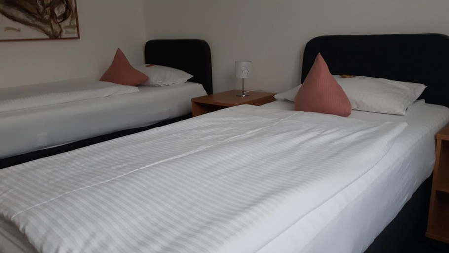 Bedroom 3, Hotel Cafe Galerie, Region Hannover
