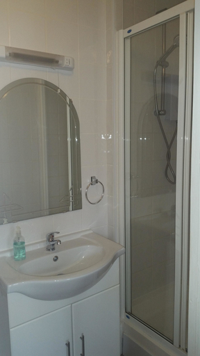Bathroom, Argyle House, North Yorkshire