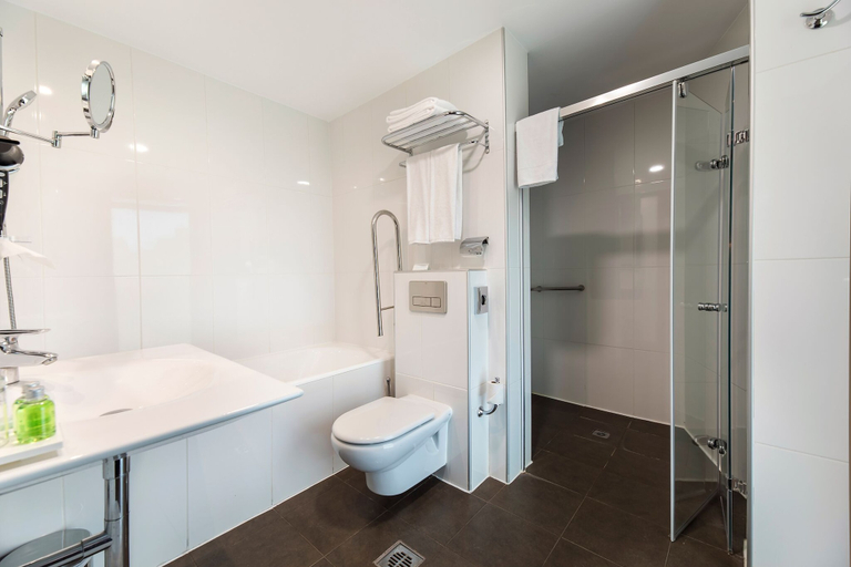 Bathroom 4, Hotel CH Bucharest, Municipiul Bucuresti