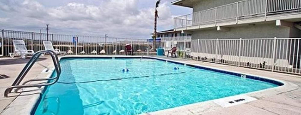 Sport & Beauty 1, Hilltop Inn & Suites, San Bernardino