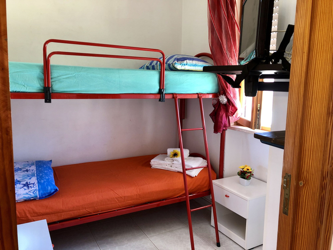 Bedroom 2, Villa al Mare CR7, Lecce