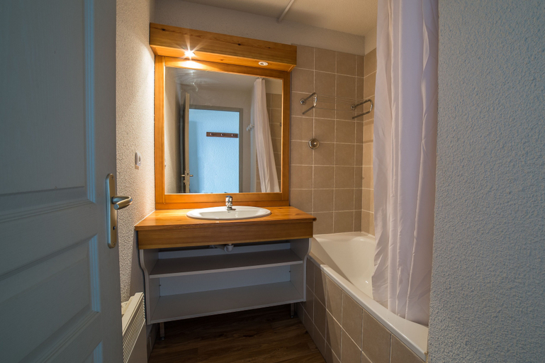 Bathroom 4, Noemys Les Chalets du Hameau des Aiguilles, Savoie