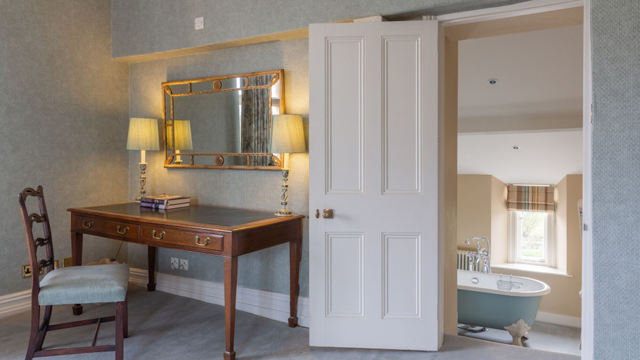 Bathroom 4, Old Church Farm, South Gloucestershire