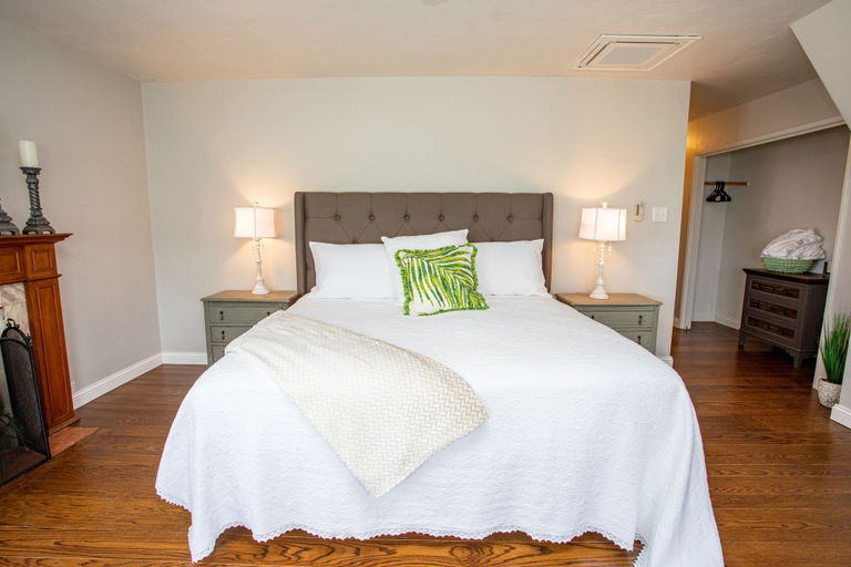 Bedroom 2, Hummingbird Estate Wine & Suites, Jackson