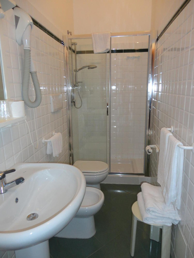 Bathroom 4, Hotel Ristorante Silvestrino, Sassari