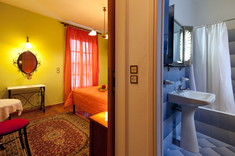 Bedroom 3, Pension Eleni, Peloponnese
