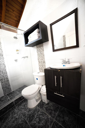 Bathroom 5, Eco Hotel Las Palmas, Armenia