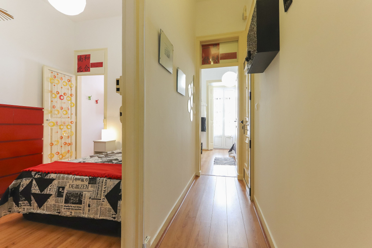 Bedroom 3, Red Almirante by Homing, Lisbon